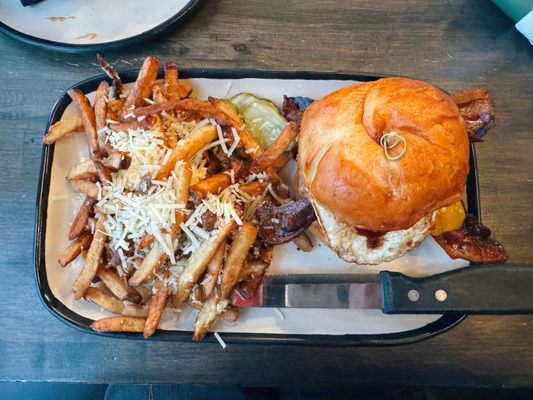 Otter Bar and Burger by null