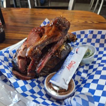 Flossie's BBQ - Barbeque Near Me - Houston, Texas