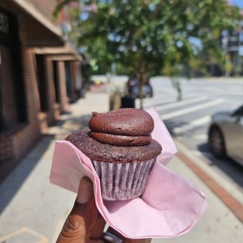 Kupcakerie - Tall dark and handsome - Cupcakes Near Me - East Point, Georgia Kupcakerie - Tall dark and handsome - Cupcakes Near Me - East Point, Georgia