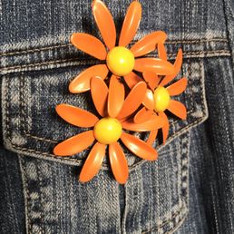 Vintage pin that is perfect for spring.