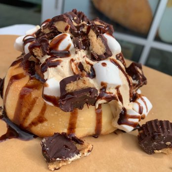 Cinnaholic - Flutter Fluffernutter Roll - Bakeries Near Me - Belmont, North Carolina Cinnaholic - Flutter Fluffernutter Roll - Bakeries Near Me - Belmont, North Carolina