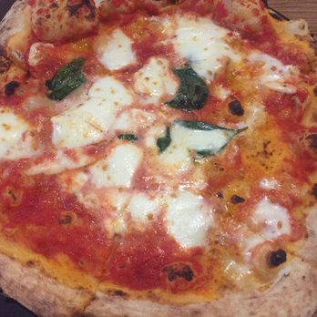 Mercato Centrale - Margherita Pizza - Food Court Near Me - Florence, FI Mercato Centrale - Margherita Pizza - Food Court Near Me - Florence, FI