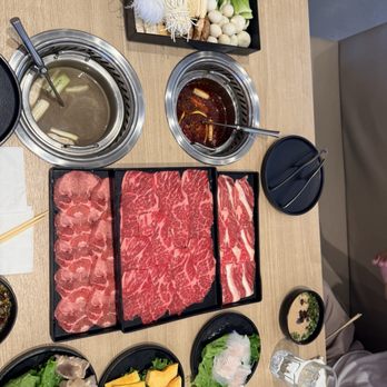 Mumu Hot Pot - Hot Pot Near Me - Emeryville, California