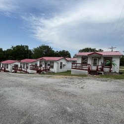 Bull Shoals Bass Hole Lodge