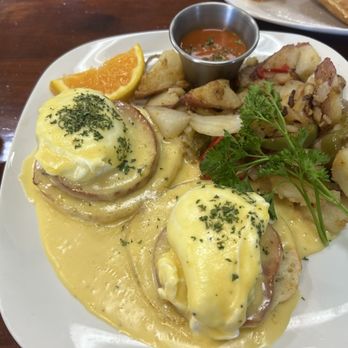 El Cajon Bistro & Bakery - Eggs Benedict Breakfast - American Near Me - El Cajon, California El Cajon Bistro & Bakery - Eggs Benedict Breakfast - American Near Me - El Cajon, California