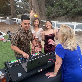 Bilo Events - DJ Mike in action at the welcome party! - DJs Near Me