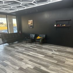 Talento Fino Barbershop - The sitting room