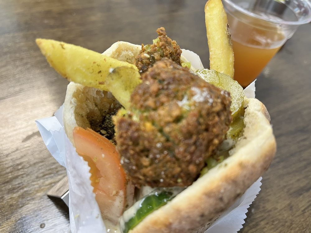 Break Away Cafe Logo