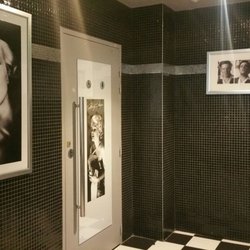 Menphis Coffee - Les toilettes propres et bien décorés