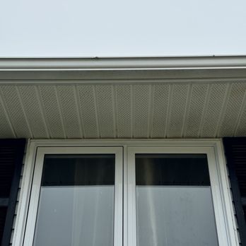 Yellow Wash - After Gutter & Soffit Cleaning - Pressure Washers Near Me - Halifax, Nova Scotia Yellow Wash - After Gutter & Soffit Cleaning - Pressure Washers Near Me - Halifax, Nova Scotia