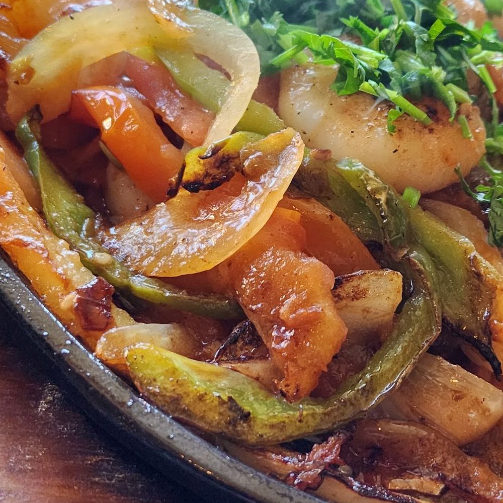 El Agavero - Steaming hot shrimp fajitas - Mexican Near Me - Oakland, California El Agavero - Steaming hot shrimp fajitas - Mexican Near Me - Oakland, California