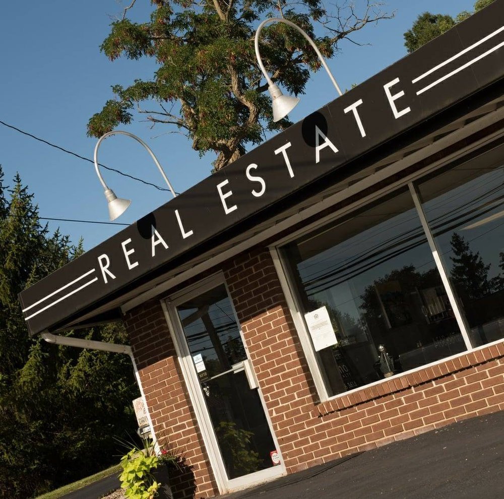 RIVELLINO REALTY Contact Agent 250 N Main St, Warsaw, New York