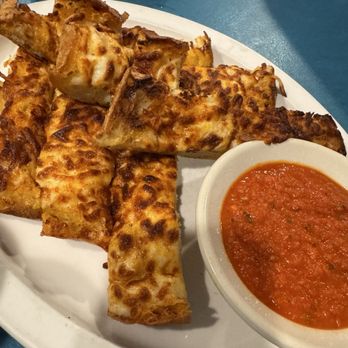 Dish - Garlic cheese bread - American Near Me - La Canada Flintridge, California