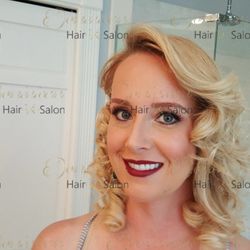 Dominican Hair Salon - Curls for a special occasion