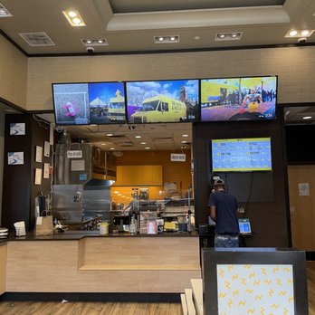 Chicken & Rice Guys - Inside - Halal Near Me - Boston, Massachusetts