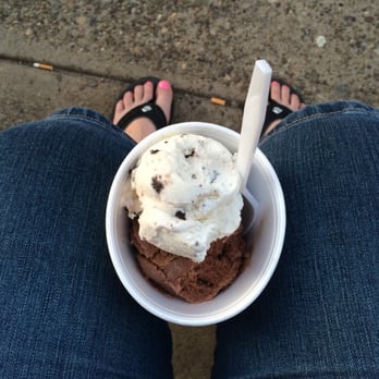 Scoops in Bloomfield - Tried the coolies &cream and peanut butter choc swirl - both top notch! - Ice Cream & Frozen Yogurt Near Me - Pittsburgh, Pennsylvania