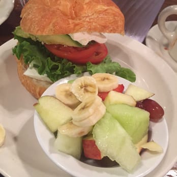 Schilo's - Vegetarian sandwich with side of fruit - Delis Near Me - San Antonio, Texas Schilo's - Vegetarian sandwich with side of fruit - Delis Near Me - San Antonio, Texas