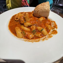 Signature Rigatoni Marinara Pasta