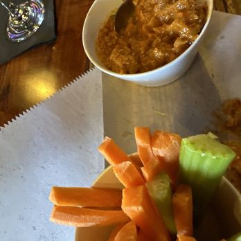 Custom Pie and Bar - Pizza Near Me - Moorpark, California Custom Pie and Bar - Pizza Near Me - Moorpark, California