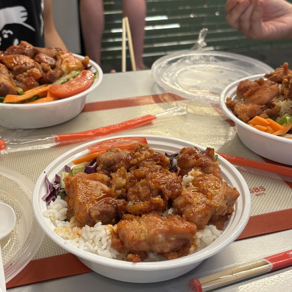Lululala - Small Spicy Fried Chicken Rice Bowl $7 - Excellent - Korean Near Me - New York, New York Lululala - Small Spicy Fried Chicken Rice Bowl $7 - Excellent - Korean Near Me - New York, New York