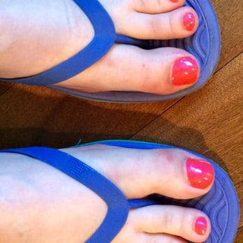 Levue Nails & Spa - Pretty toes!!! - Nail Salons Near Me - Bellevue, Washington Levue Nails & Spa - Pretty toes!!! - Nail Salons Near Me - Bellevue, Washington