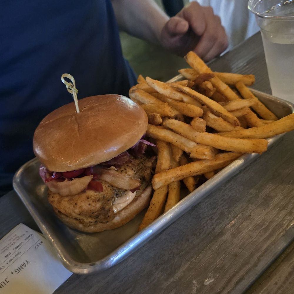 Loflin Yard - Burger - New American Near Me - Memphis, Tennessee Loflin Yard - Burger - New American Near Me - Memphis, Tennessee