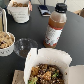 honeygrow - Salad Near Me - Boston, Massachusetts