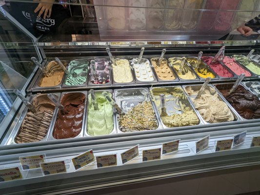 Alberto Gelateria by null