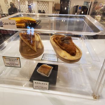 Qamaria Yemeni Coffee - Display case - Coffee & Tea Near Me - Pleasanton, California Qamaria Yemeni Coffee - Display case - Coffee & Tea Near Me - Pleasanton, California