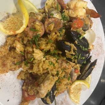 The Barrel House - Paella night - Cajun/Creole Near Me - Llano, Texas