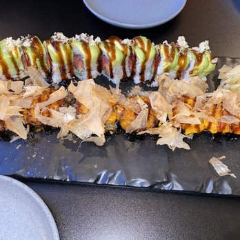 Takara 14 - Peridot Roll and Citrine Roll - Japanese Near Me - Washington, DC, District of Columbia