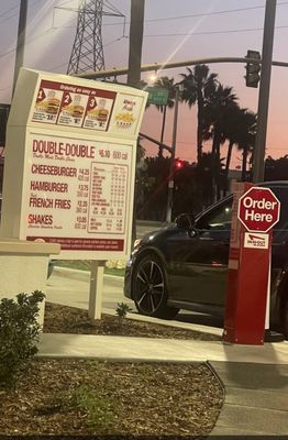 In-N-Out Burger by null