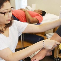 Active Physical Therapy - Patient taking therapy in Active Physical Therapy Center Waldorf, MD