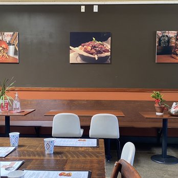 310 Eatery - Simple and clean dining area - Burgers Near Me - Albany, California 310 Eatery - Simple and clean dining area - Burgers Near Me - Albany, California