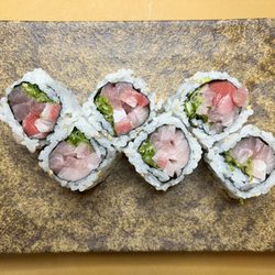 Bluefin Eagleview - Classic Hamachi Scallion Roll