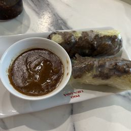 A8 Grilled Beef Spring Rolls (2) / Goi Cuon Thit Bo Nuong