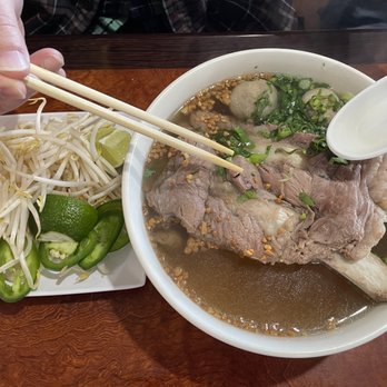 PS Fast Food 168 Restaurant - Special Oxtail Noodle Soup with side of bean sprouts and Jalapenos - Fast Food Near Me - Long Beach, California