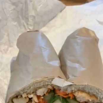 Amarith Cafe - chicken num pang - Cafes Near Me - Orange, California