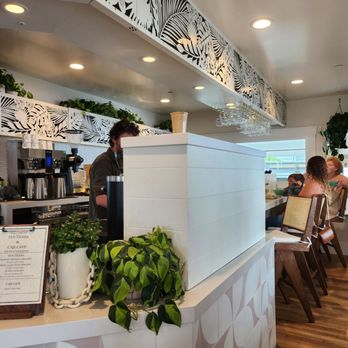 Caje Coffee Roasters - SMALL foyer where you order and wait for your order. A few bar seats available! - Coffee Roasteries Near Me - Ventura, California Caje Coffee Roasters - SMALL foyer where you order and wait for your order. A few bar seats available! - Coffee Roasteries Near Me - Ventura, California