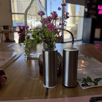 Pink Duck Kitchen - Table decor - Breakfast & Brunch Near Me - Henderson, Nevada