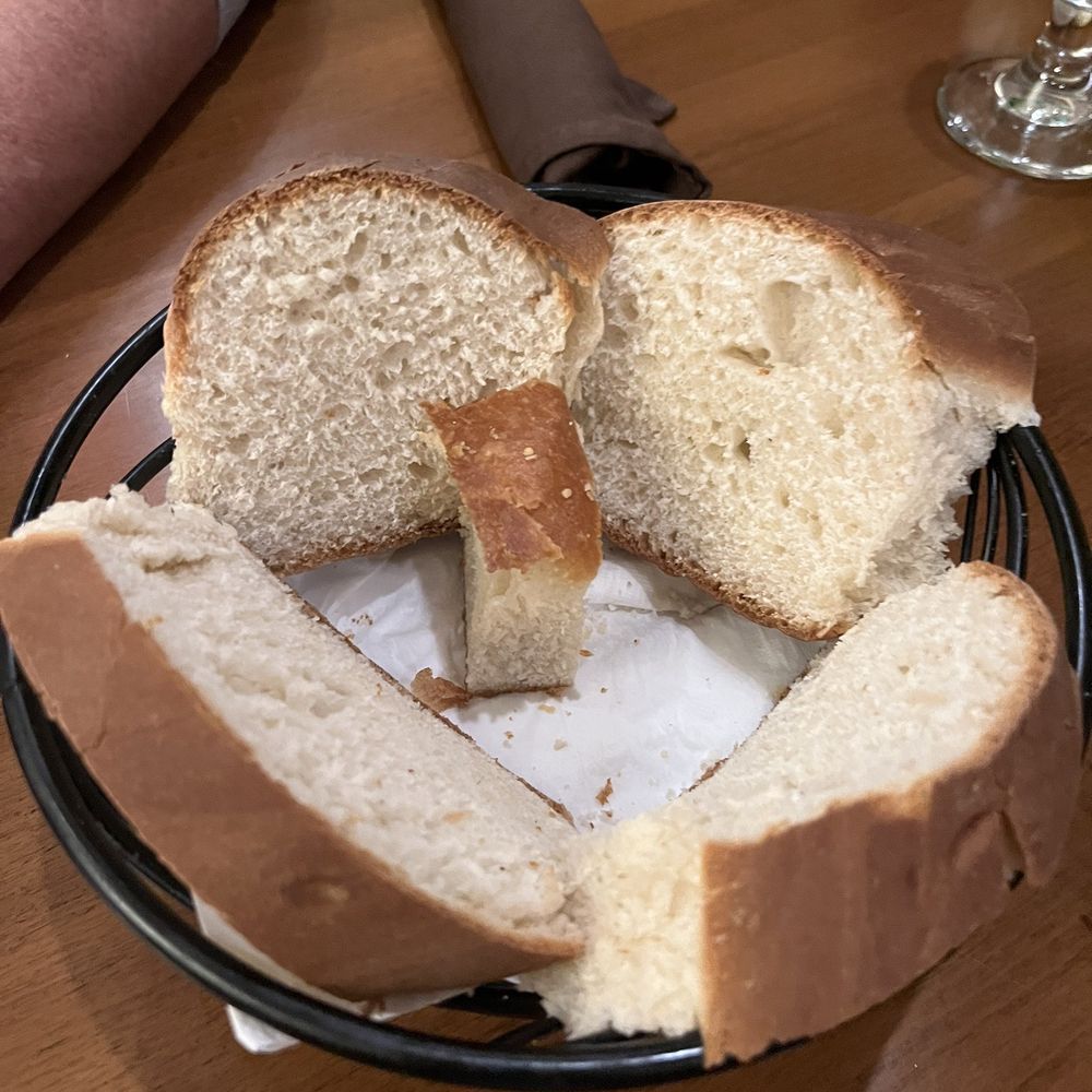 Aurelio's Italian Grill - Bread felt and tasted like it had been warmed in the microwave - Italian Near Me - Clinton Township, Michigan