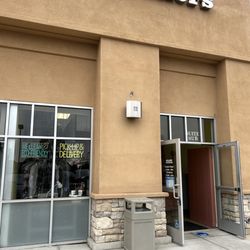 Magic Touch Cleaners and Alterations - Outside