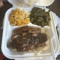 Break-N-Bread Soul Food & Bakery - Smothered turkey wing plate