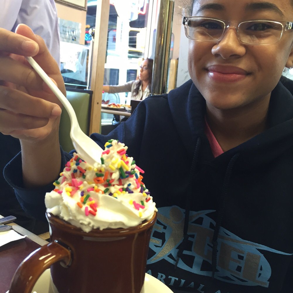 George's Diner & Cafe - Diners Near Me - Bronx, New York George's Diner & Cafe - Diners Near Me - Bronx, New York