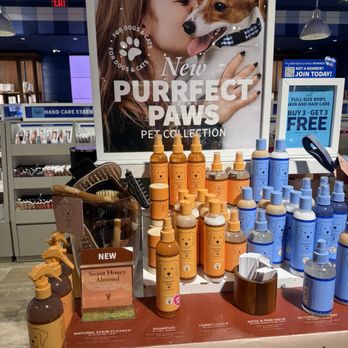 Bath & Body Works - Something for your dogs - Cosmetics & Beauty Supply Near Me - Honolulu, Hawaii Bath & Body Works - Something for your dogs - Cosmetics & Beauty Supply Near Me - Honolulu, Hawaii