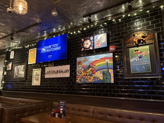 Elephant & Castle by null