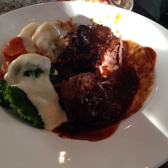 Guildford Station Pub - beef short ribs are great - Pubs Near Me - Surrey, British Columbia Guildford Station Pub - beef short ribs are great - Pubs Near Me - Surrey, British Columbia