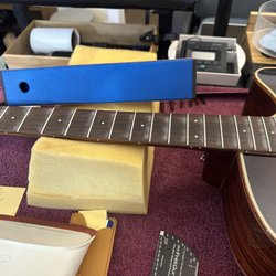 Acoustic Guitar Solutions - Fret leveling on Yamaha A1R