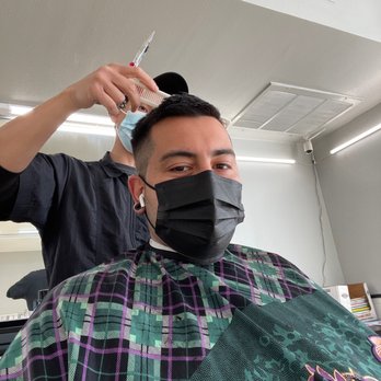 Barber Barber - Tom(Owner) getting down with the fades. - Barbers Near Me - Huntington Beach, California Barber Barber - Tom(Owner) getting down with the fades. - Barbers Near Me - Huntington Beach, California
