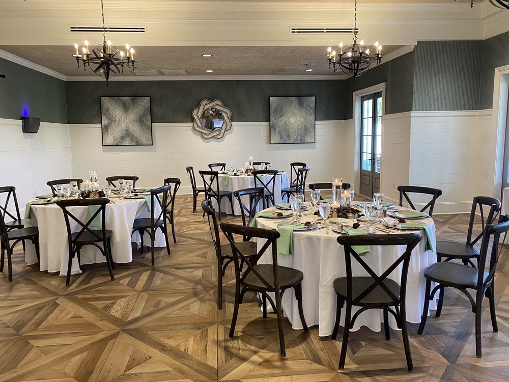 THE CLUB AT 12 OAKS Updated September 2024 32 Photos 2004 Green